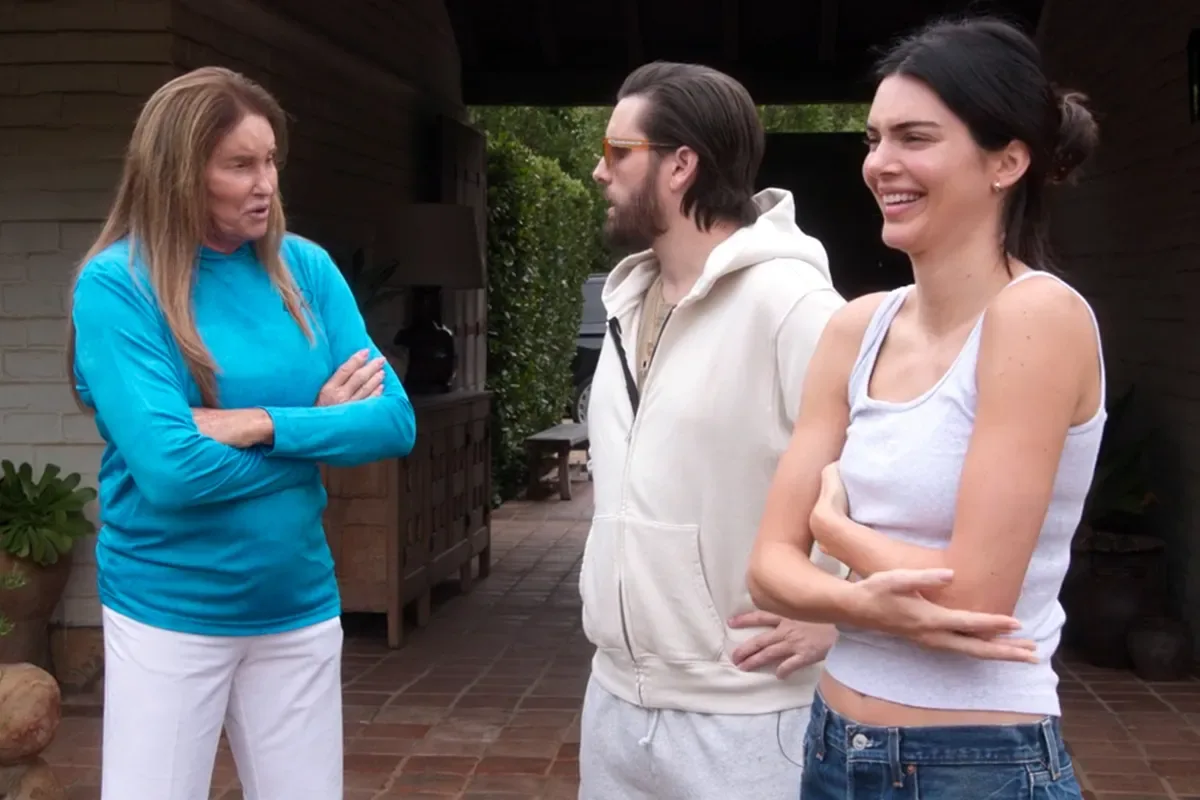Scott Disick, Caitlyn Jenner and Kendall Jenner hangout